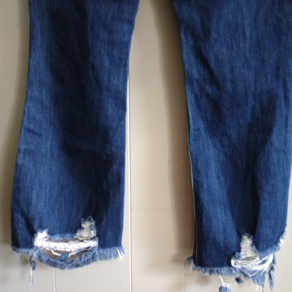 Easel Jeans - Picture 5 of 5